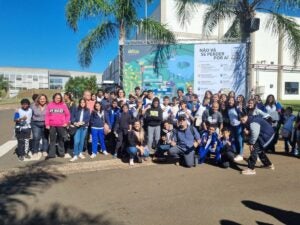 Jovens de Hortolândia têm aula prática no superlaboratório Sirius
