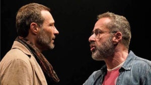 Comédia “Entre Irmãos” chega a Campinas em apresentação única no Teatro Castro Mendes