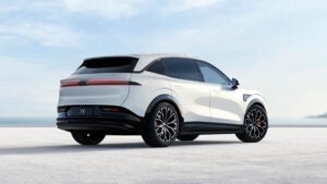 ZEEKR 7X: SUV elétrico premium chega ao Brasil por R$ 448 mil com 646 cv e recarga ultrarrápida