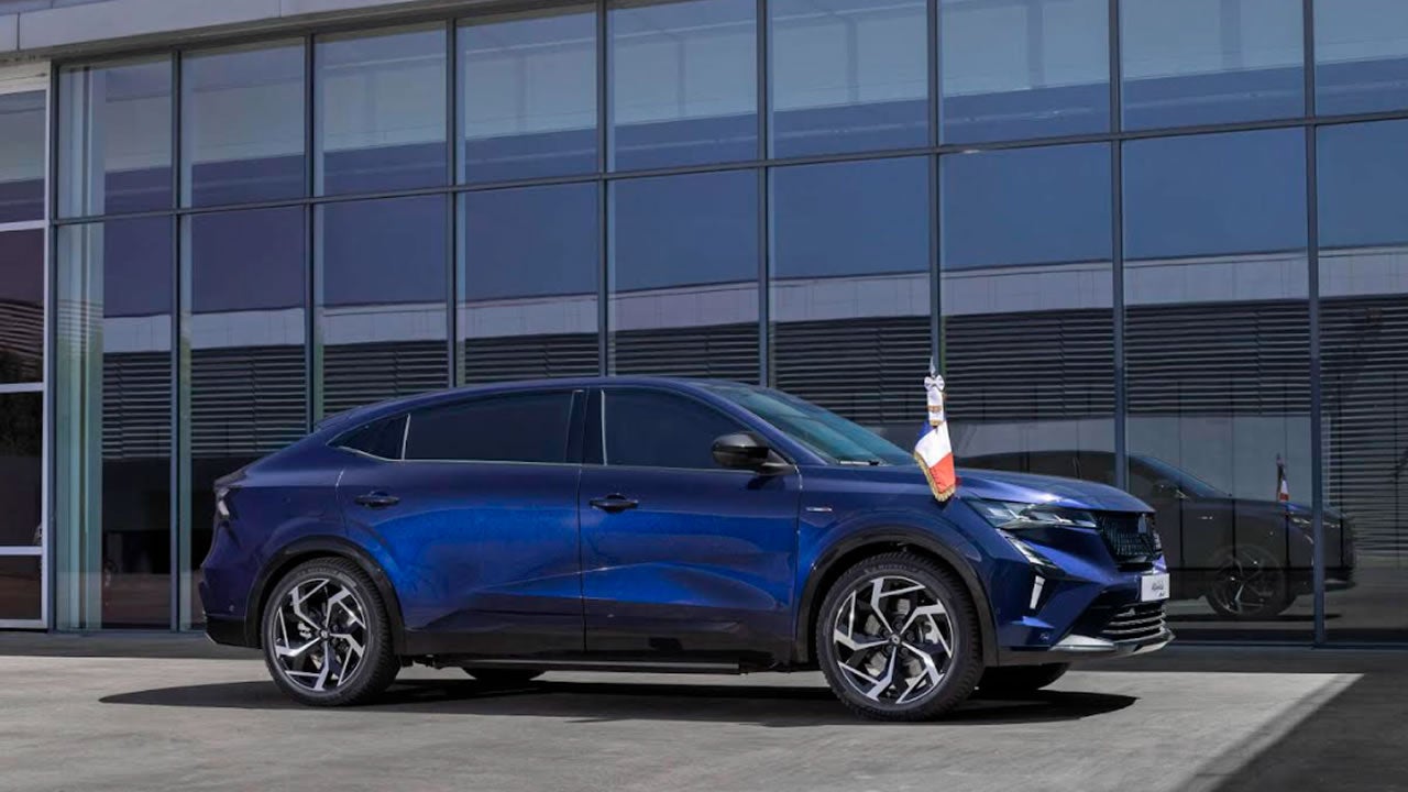 Carro presidencial francês tem blindagem especial e acabamento de luxo