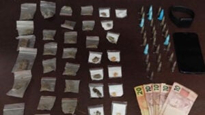 Homem é preso por tráfico de drogas em patrulhamento no Santa Emília