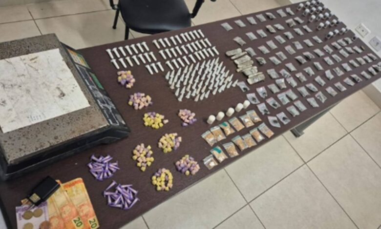 vendendo drogas