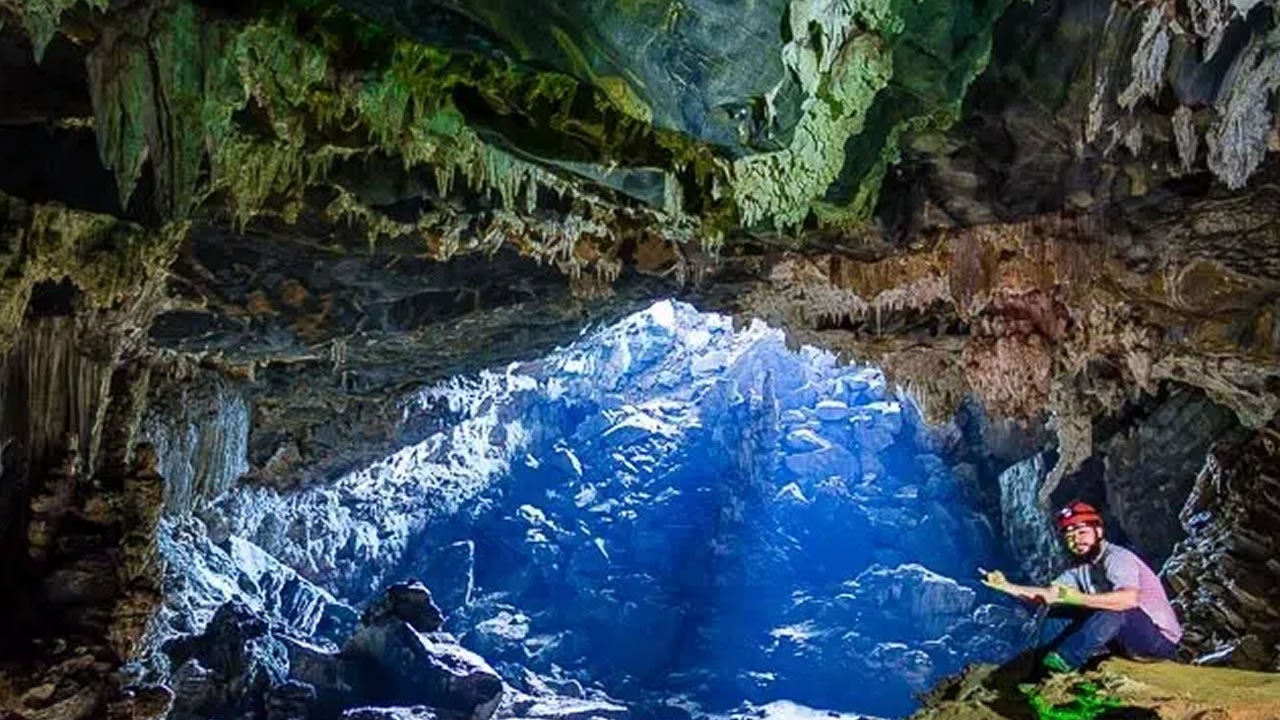 Caverna do Parque do Estadual Turístico do Alto Ribeira (Petar), um dos atrativos do Vale do Ribeira. A conservação ambiental é um dos benefícios da atividade turística. Foto: De Mochila e Caneca
