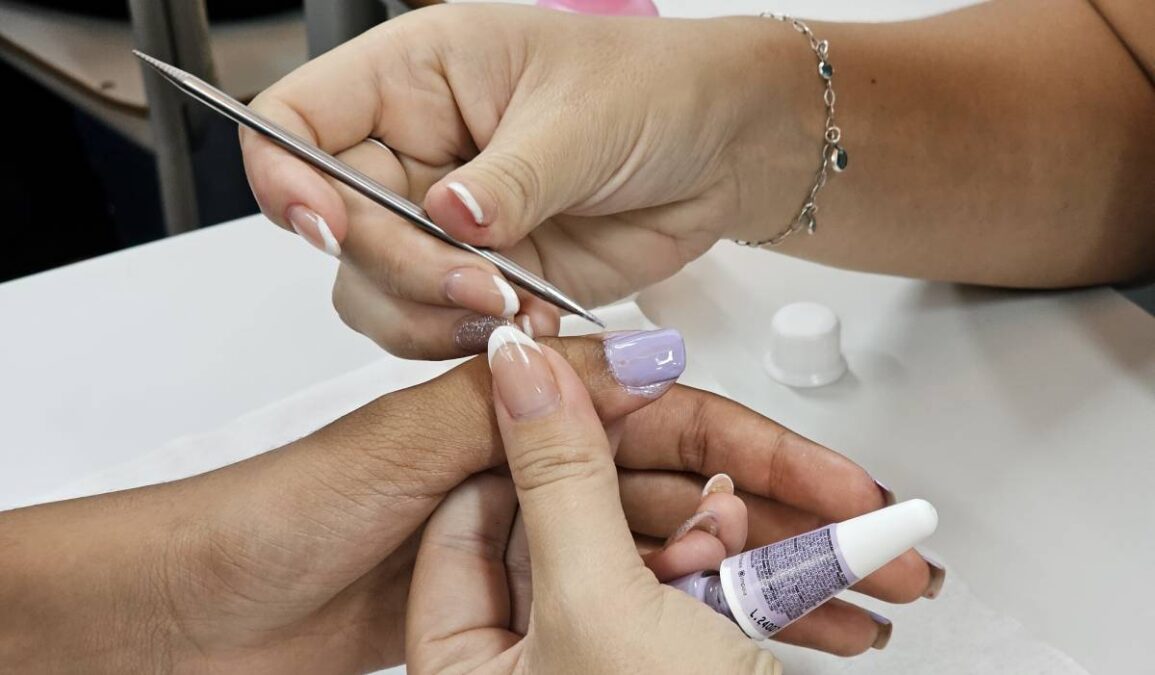 curso de Manicure e Pedicure