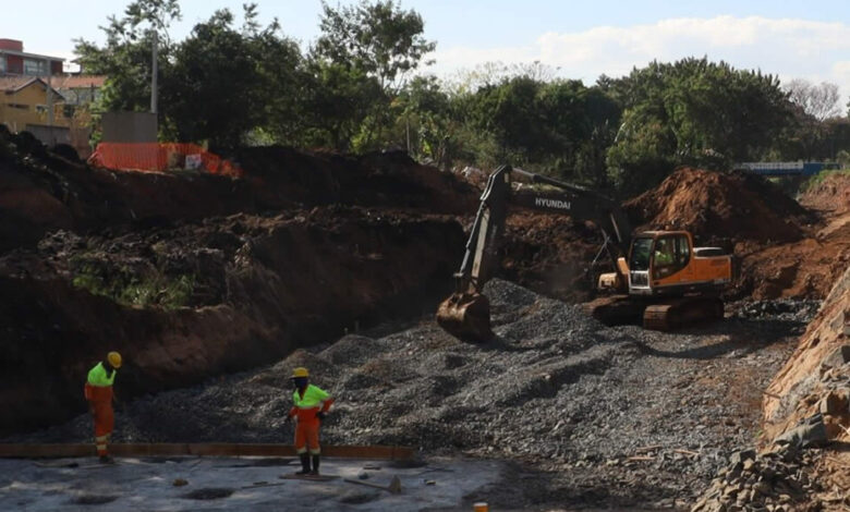 obras no Ribeirão Jacuba