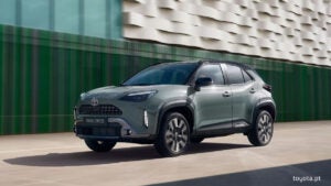 Toyota Yaris Cross chega em outubro ao Brasil para disputar o mercado de SUVs compactos