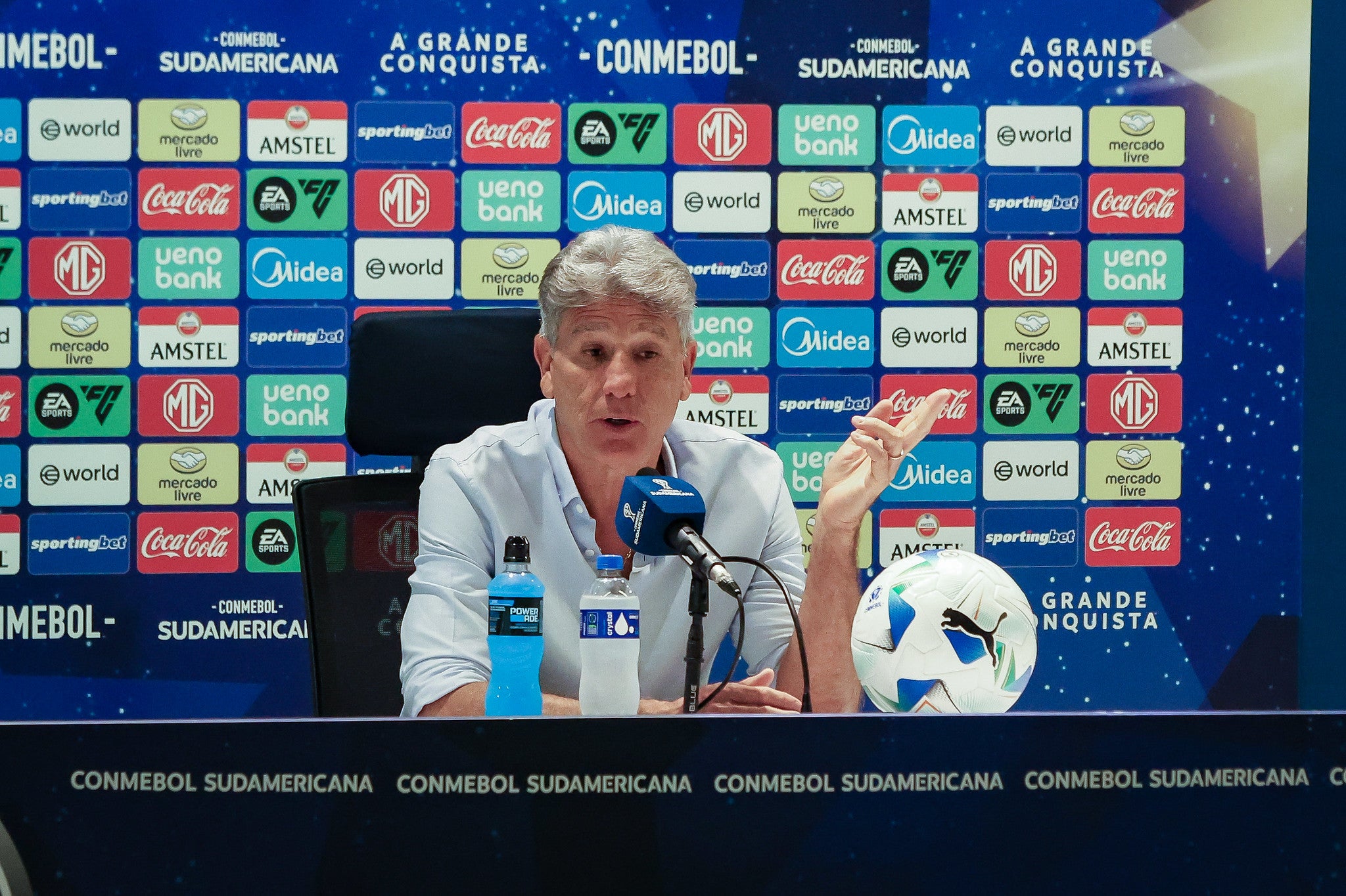 Felipe Melo critica Renato Gaúcho por saída do Fluminense