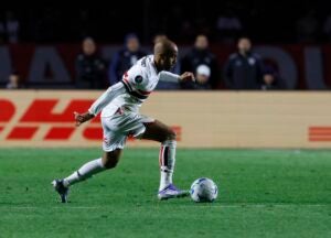 São Paulo vive pior sequência da temporada e foca no Brasileirão