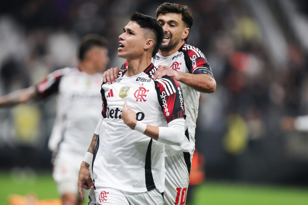 Flamengo ultrapassa Palmeiras em probabilidade de título do Brasileirão