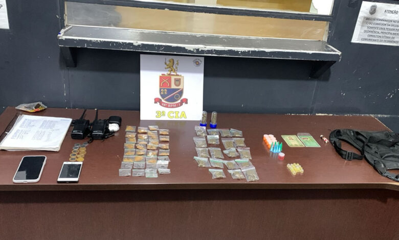 Tráfico de drogas adolescente e dois homens são detidos no Vila São Pedro
