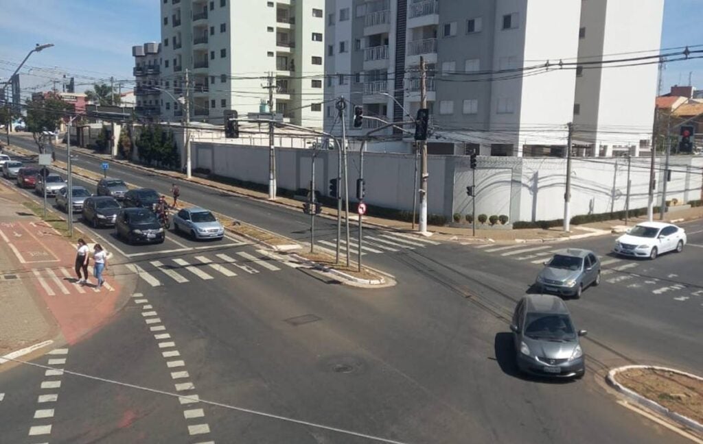 via marginal da Av. Santana