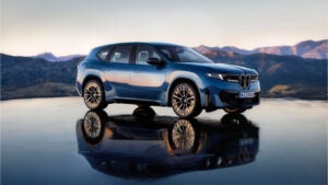 BMW iX3 50 xDrive inicia produção com tecnologias Neue Klasse