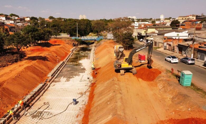 Canalização do Ribeirão Jacuba