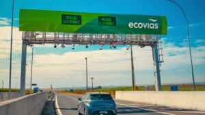 Primeiros pórticos de pedágio eletrônico em rodovias paulistas completam um ano