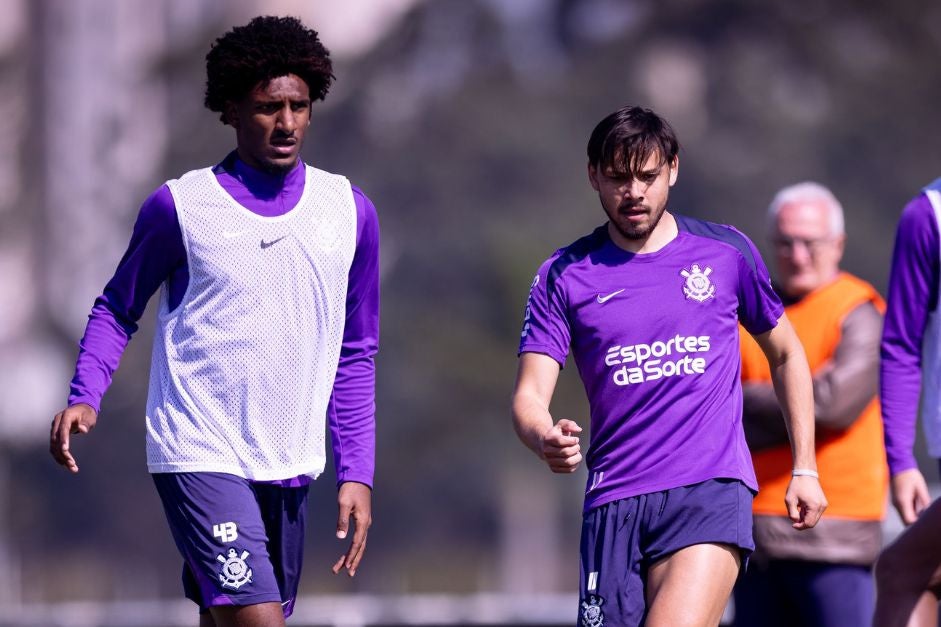 Dupla busca espaço no Corinthians na reta final de contrato