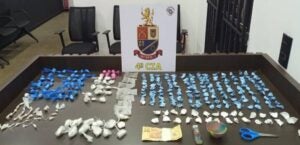 Homem é preso por tráfico de drogas após perseguição