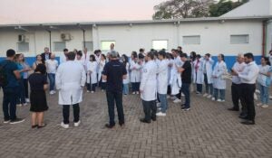 Ação de saúde gratuita: Médicos e estudantes vão à UBS Santa Clara