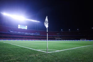 Santos deve voltar a mandar jogo no MorumBIS em outubro