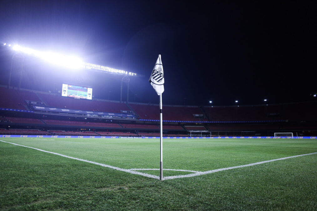 Santos deve voltar a mandar jogo no MorumBIS em outubro