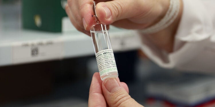 Antídotos contra o metanol como atuam no corpo e salvam vidas em SP