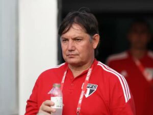 Bastidores do São Paulo têm turbulência após caso Gustavo Santana