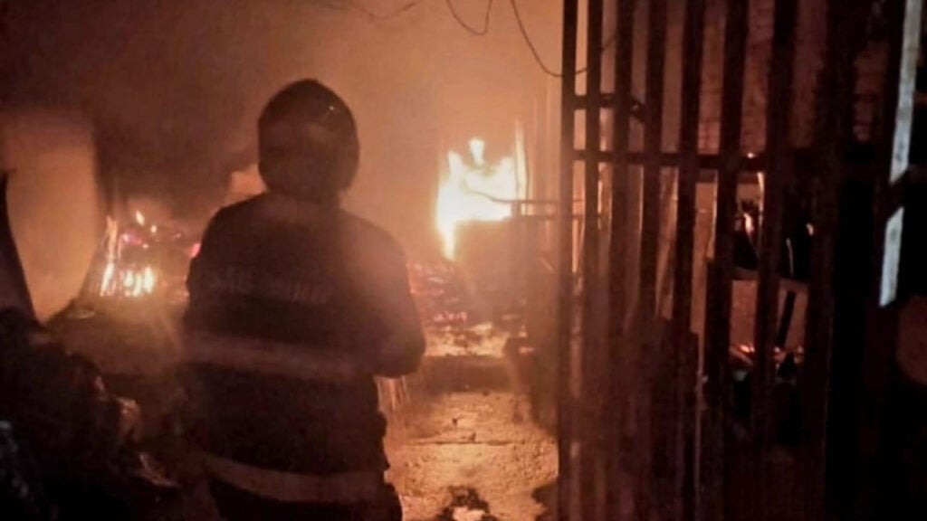 Homem morre carbonizado em residência no Jardim Amanda