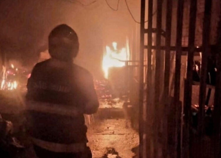 Homem morre carbonizado em residência no Jardim Amanda