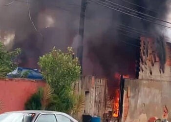 Incêndio em Hortolândia moradores escapam de casa em chamas no Jardim Santa Clara