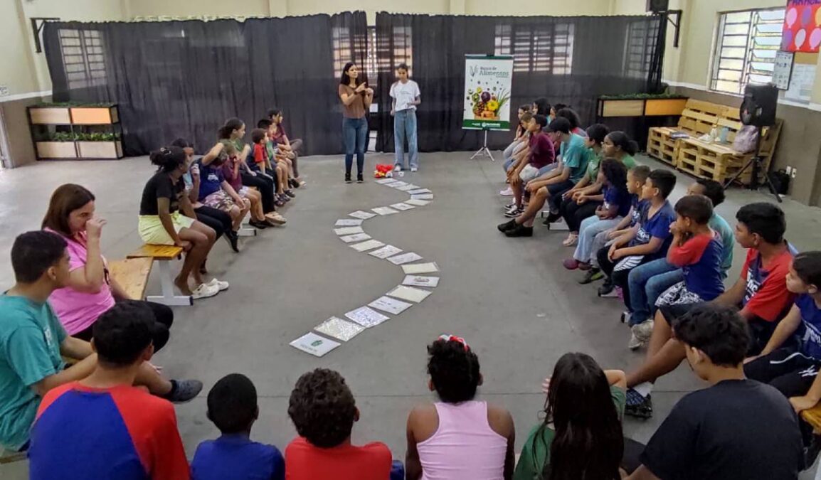 alimentação saudável com jogo educativo