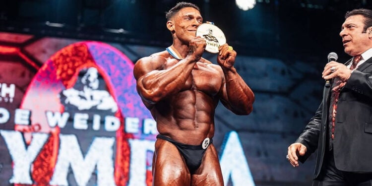 Ramon Dino é campeão do Mr Olympia