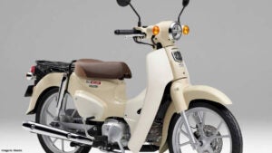 Honda Super Cub 110 Lite 2026 com visual clássico promete 100 km/l