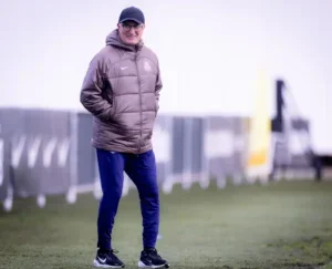 Corinthians recupera dupla para reforçar equipe contra o Vitória