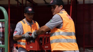 Coca-Cola FEMSA Brasil abre contratações temporárias para o fim de ano na RMC