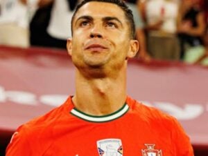 Cristiano Ronaldo tem punição branda e fica livre para Copa