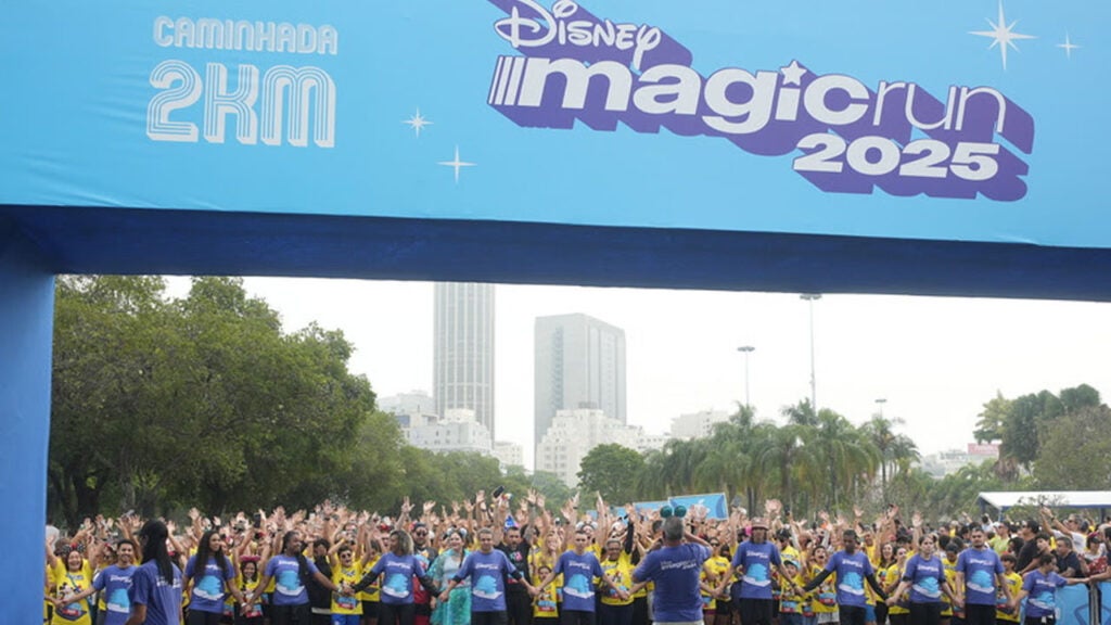 disney magic run 2025 - Evento reuniu mais de 12 mil pessoas no Aterro do Flamengo (Créditos: @Bruno_Contrino)