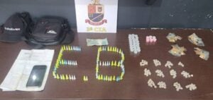 Apreensão de drogas em ponto de venda conhecido na Vila São Pedro