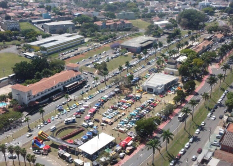 Encontro Anual de Carros