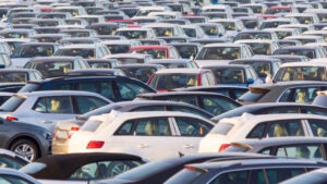 Câmara aprova PEC que isenta veículos com mais de 20 anos do pagamento do IPVA