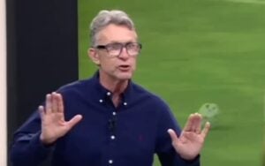 Neto analisa critica Abel e o Palmeiras: “Perna”