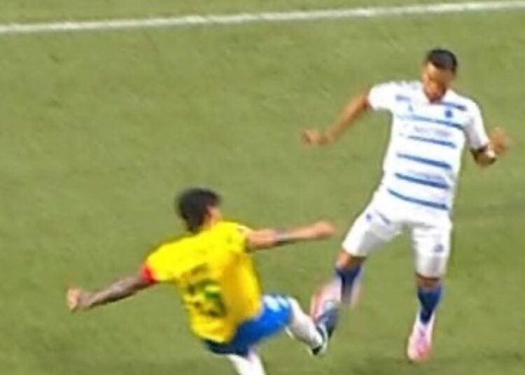 Entrada de Gómez causou lesão em Wanderson, diz Cruzeiro