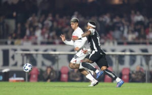 Corinthians e São Paulo ficam mais distantes da Libertadores