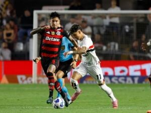 São Paulo e Flamengo fazem duelo equilibrado e ficam no 2 a 2 pelo Brasileirão