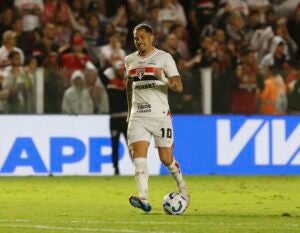 São Paulo perde novamente e vê vaga na Libertadores cada vez mais distante