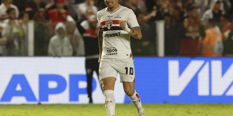 São Paulo perde novamente e vê vaga na Libertadores cada vez mais distante