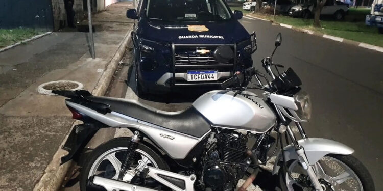 Motocicleta adulterada apreendida levanta suspeitas em Hortolândia