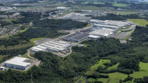 Renault e Geely firmam parceria estratégica no Brasil para produzir veículos híbridos e elétricos