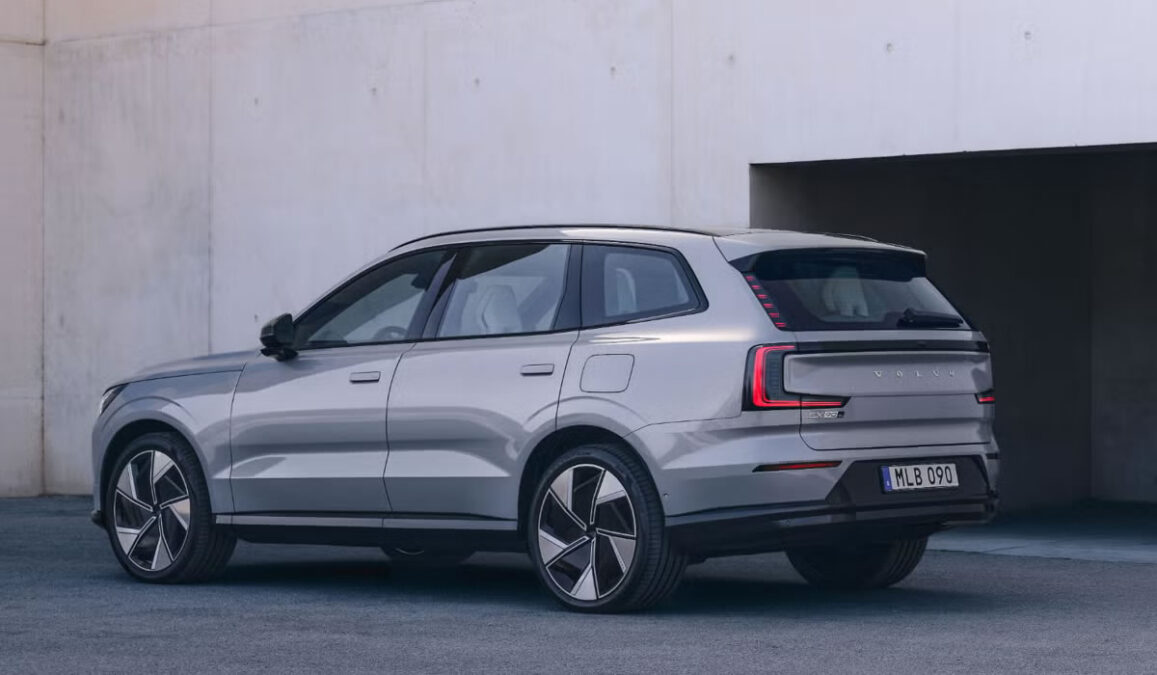 Volvo EX90