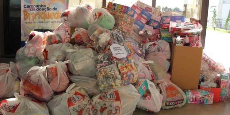 arrecadação de brinquedos