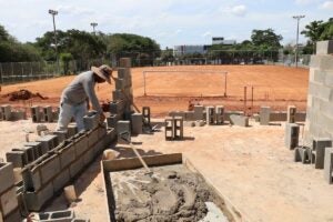 Campo da Mina é revitalizado com novo gramado e estrutura moderna no Jardim Amanda