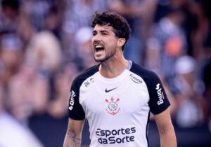 Herói do empate, Gustavo Henrique lamenta empat